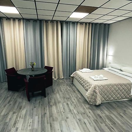 卡斯特·马焦雷 Loft Office 23酒店 外观 照片